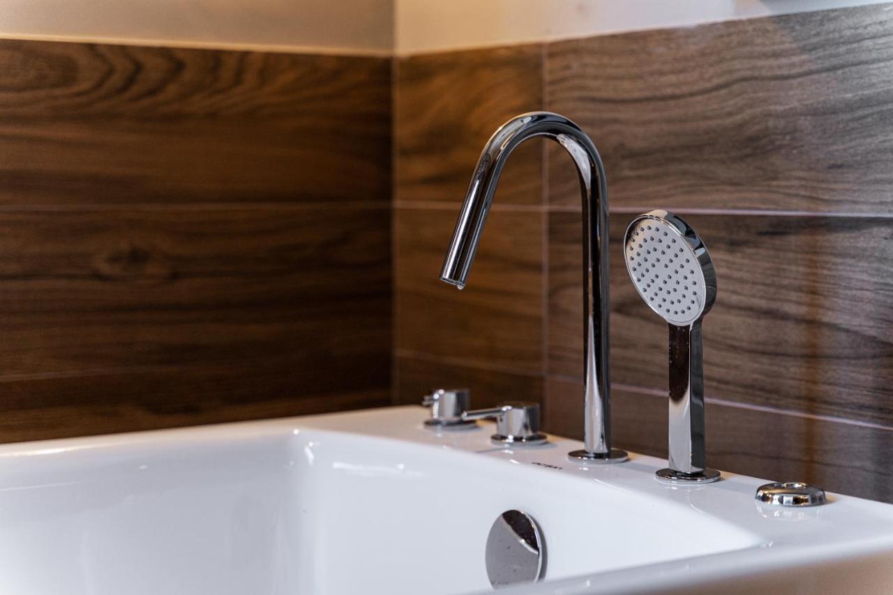 Gm Luxury Suites Kalavryta Eksteriør billede
