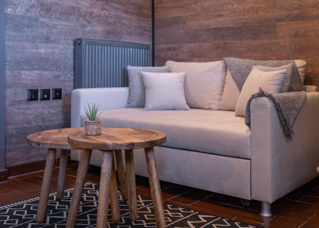 Gm Luxury Suites Kalavryta Eksteriør billede
