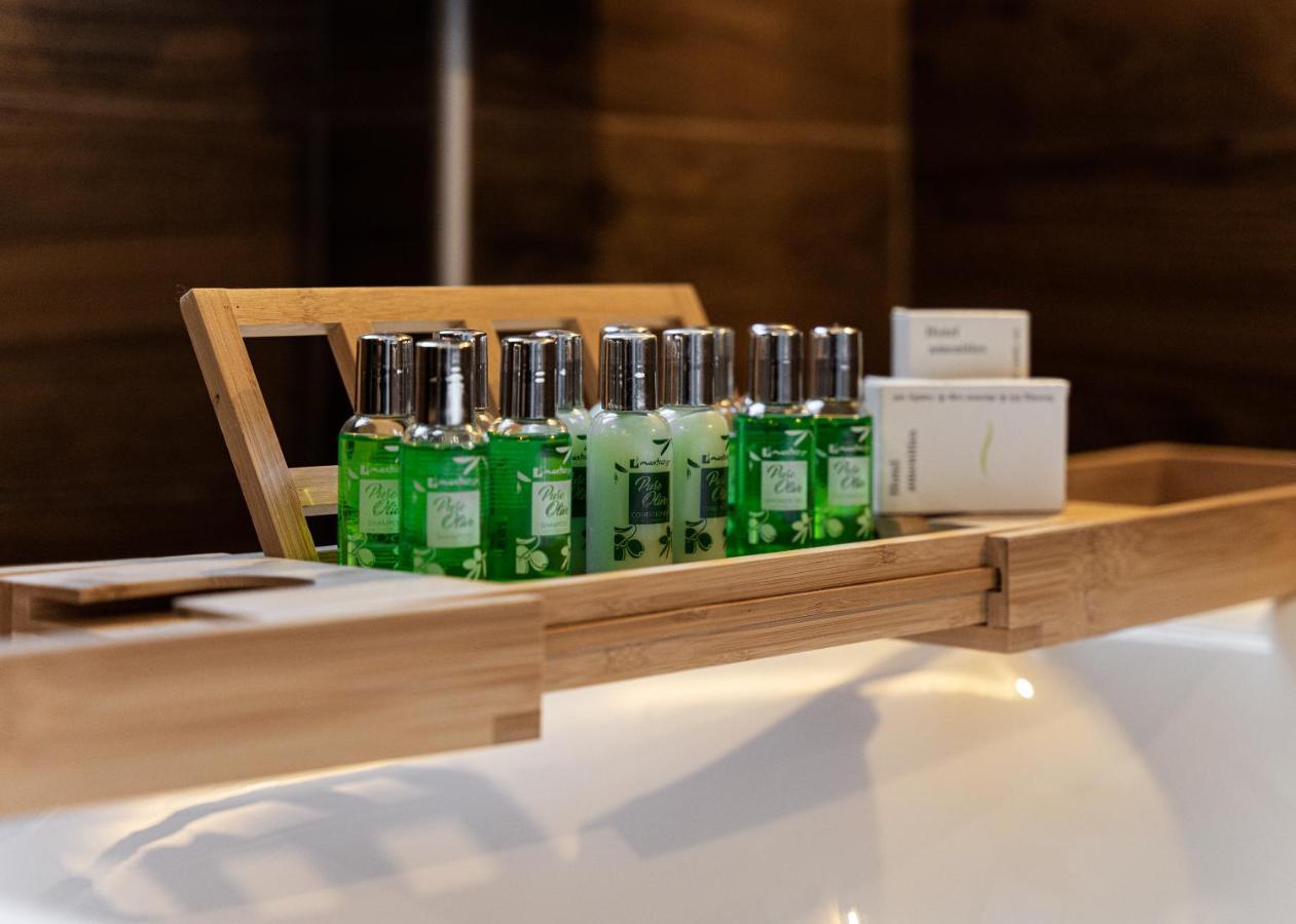 Gm Luxury Suites Kalavryta Eksteriør billede