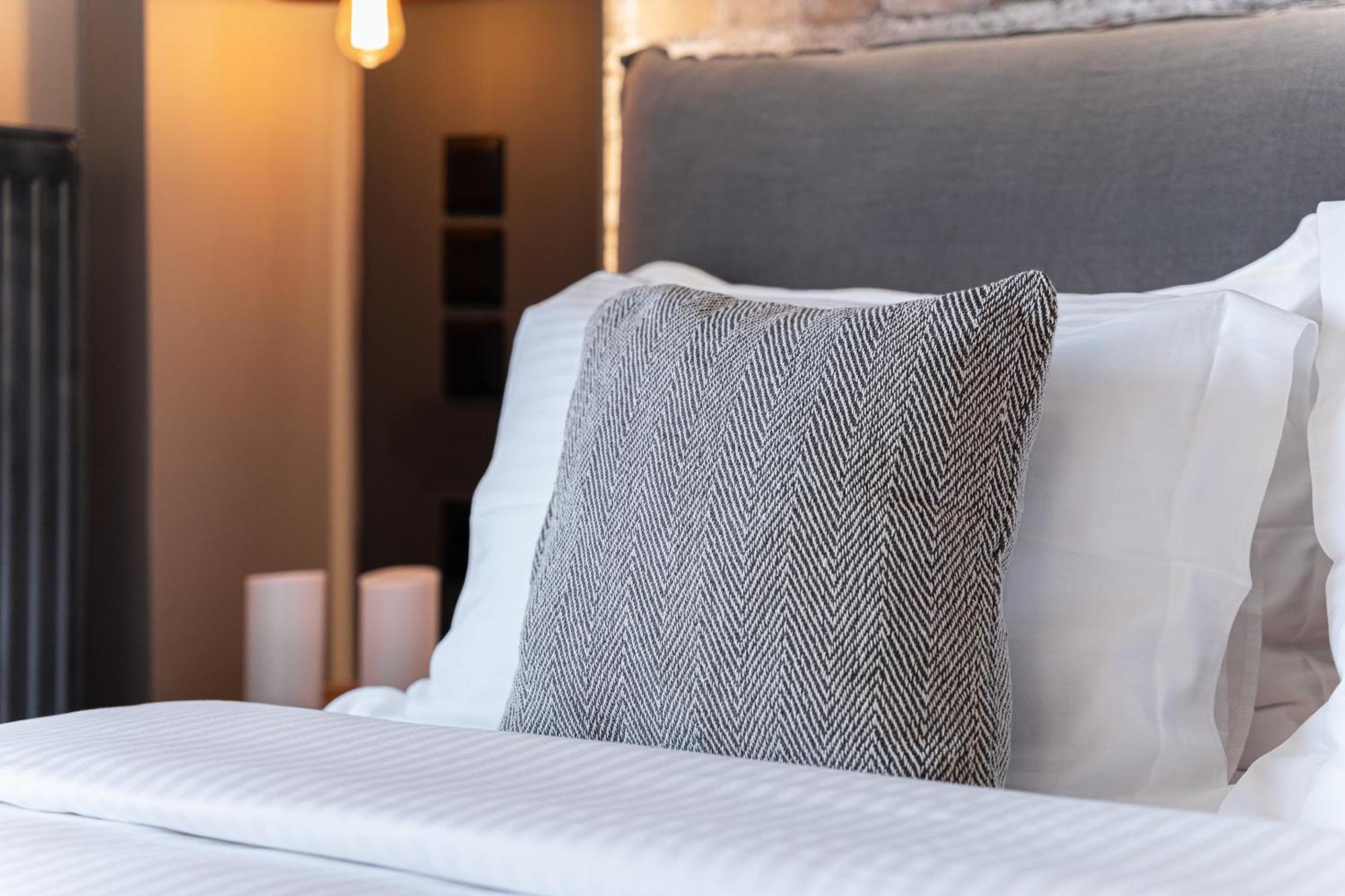 Gm Luxury Suites Kalavryta Værelse billede